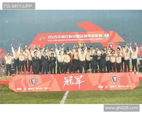 辽宁队迎战恒大队争夺中超冠军荣耀的关键之战